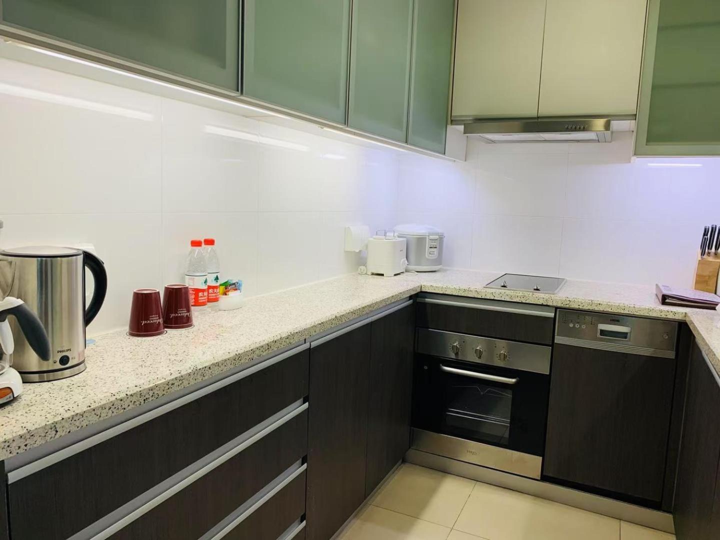 Oakwood Residence Shanghai Esterno foto